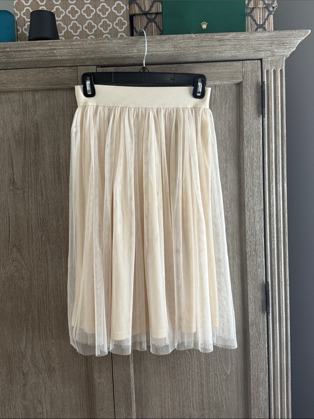 Forever 21 Cream Tulle Midi Skirt